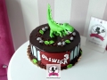 tort-marzenie2-dripcake-dinozaur